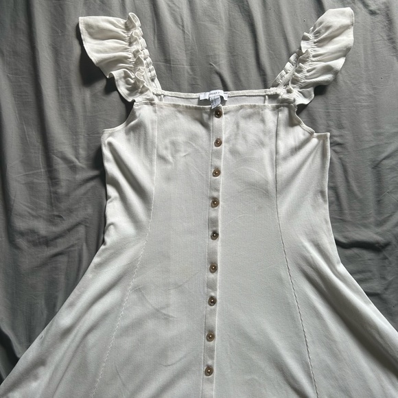 Plus Dainty White Midi Dress - Picture 8 of 10